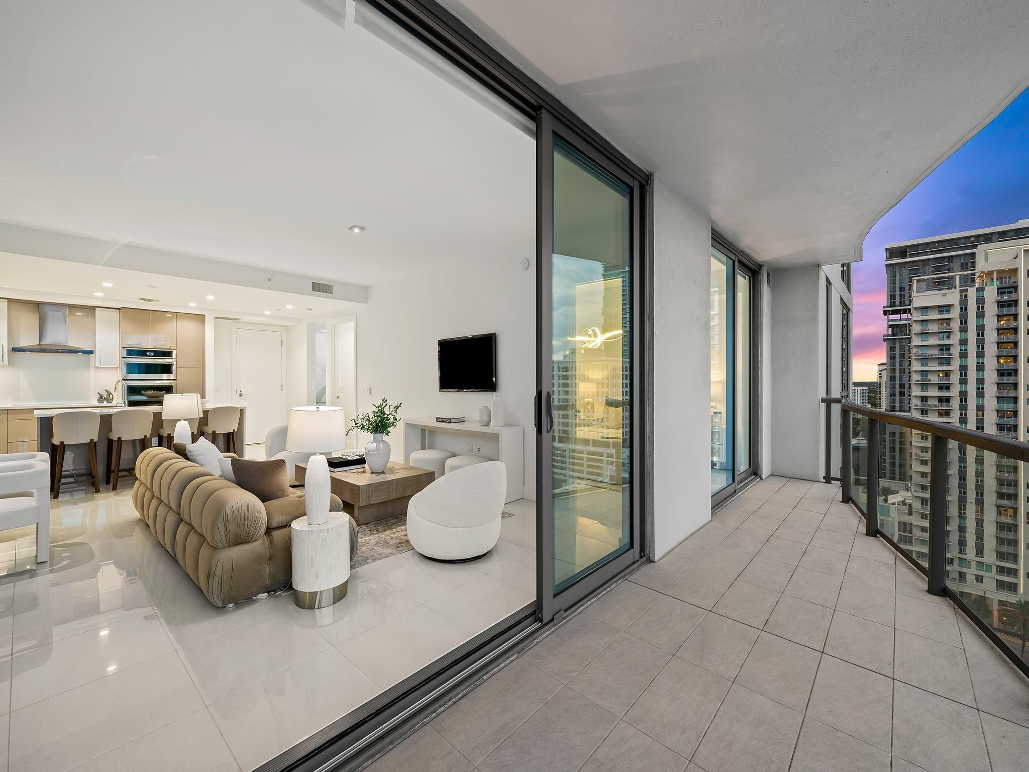 100 E Las Olas Boulevard 1802