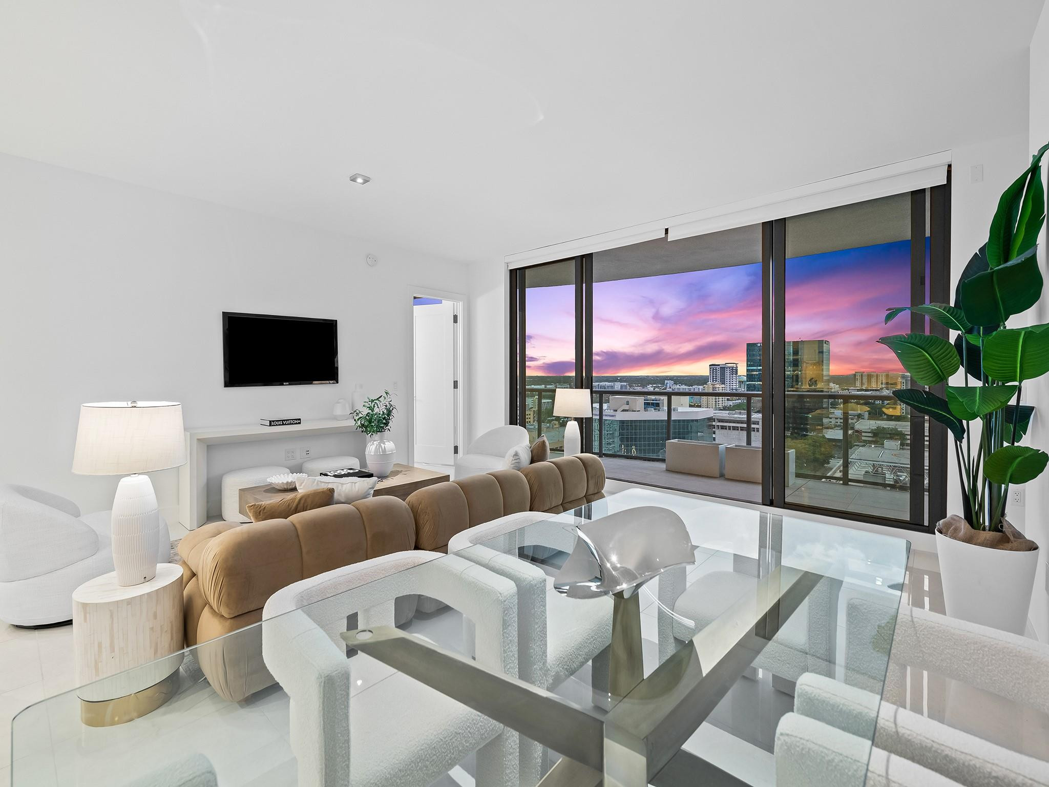 100 E Las Olas Boulevard 1802