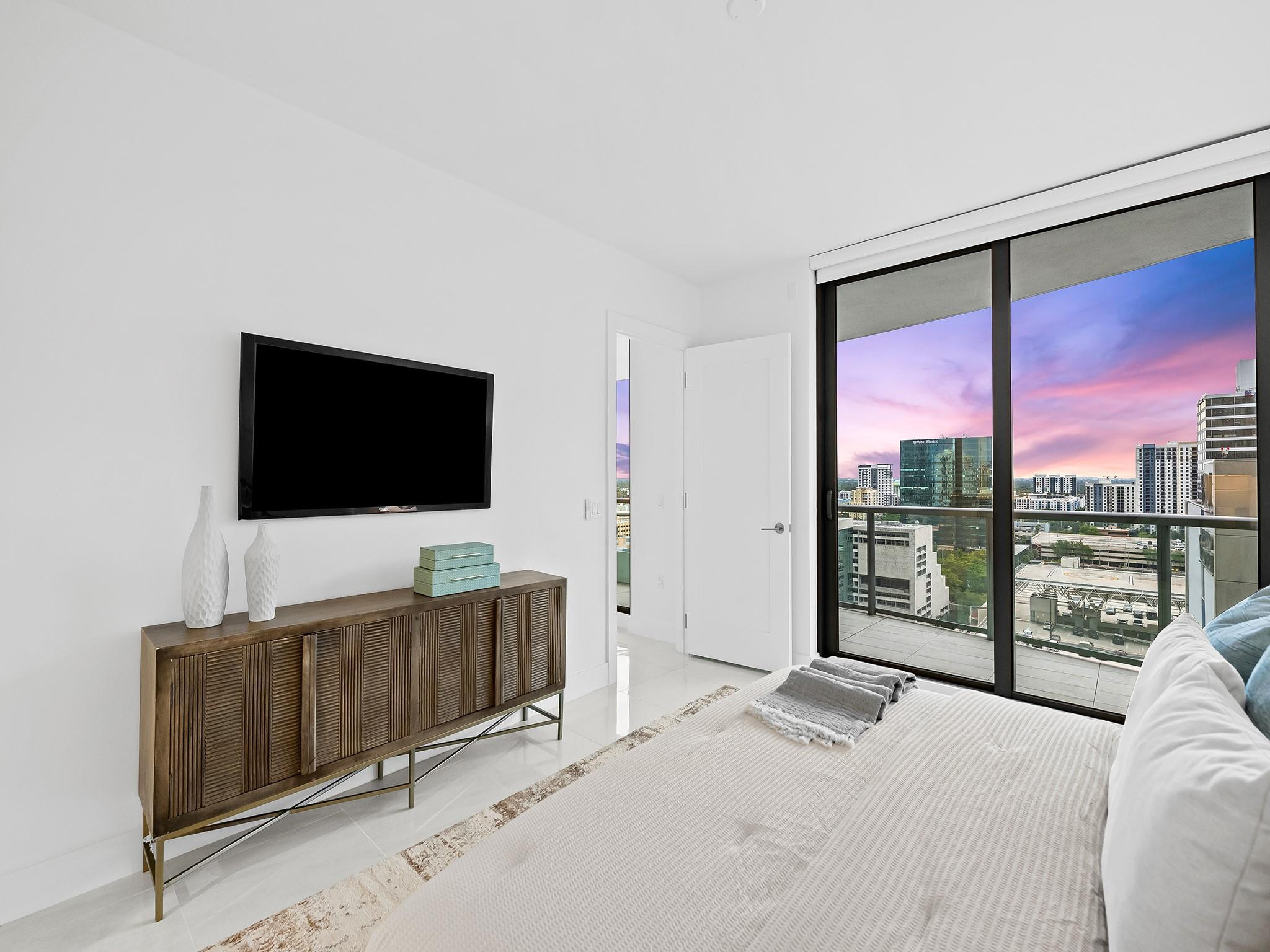 100 E Las Olas Boulevard 1802