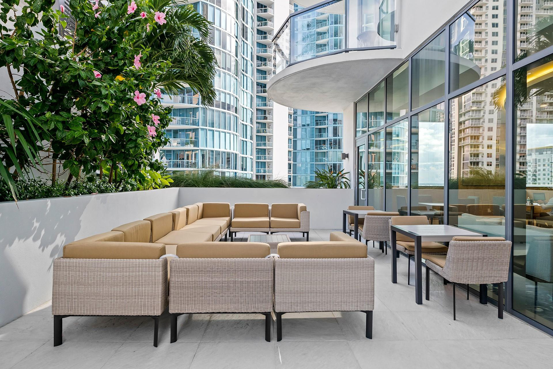 100 E Las Olas Boulevard 1802