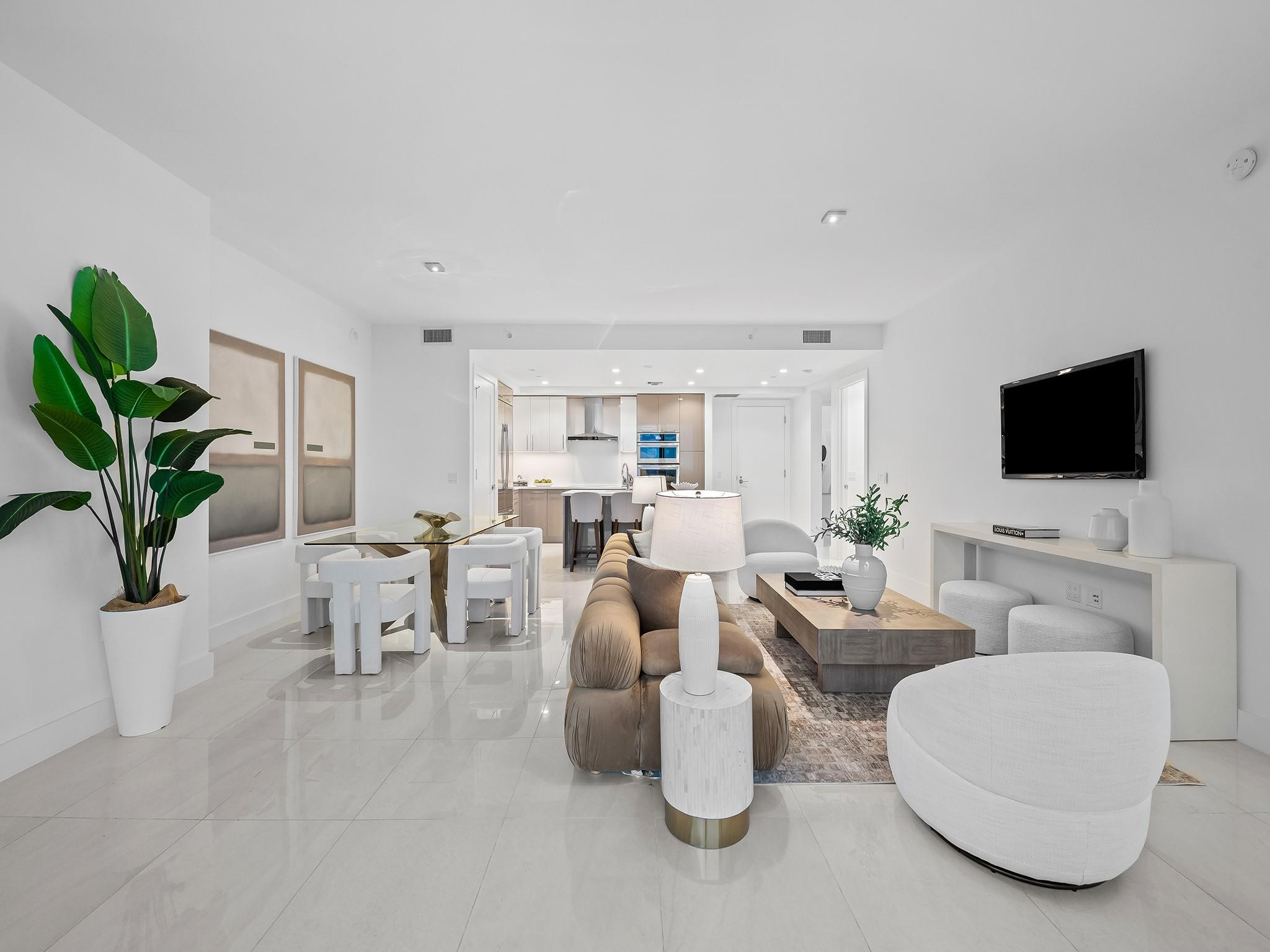 100 E Las Olas Boulevard 1802