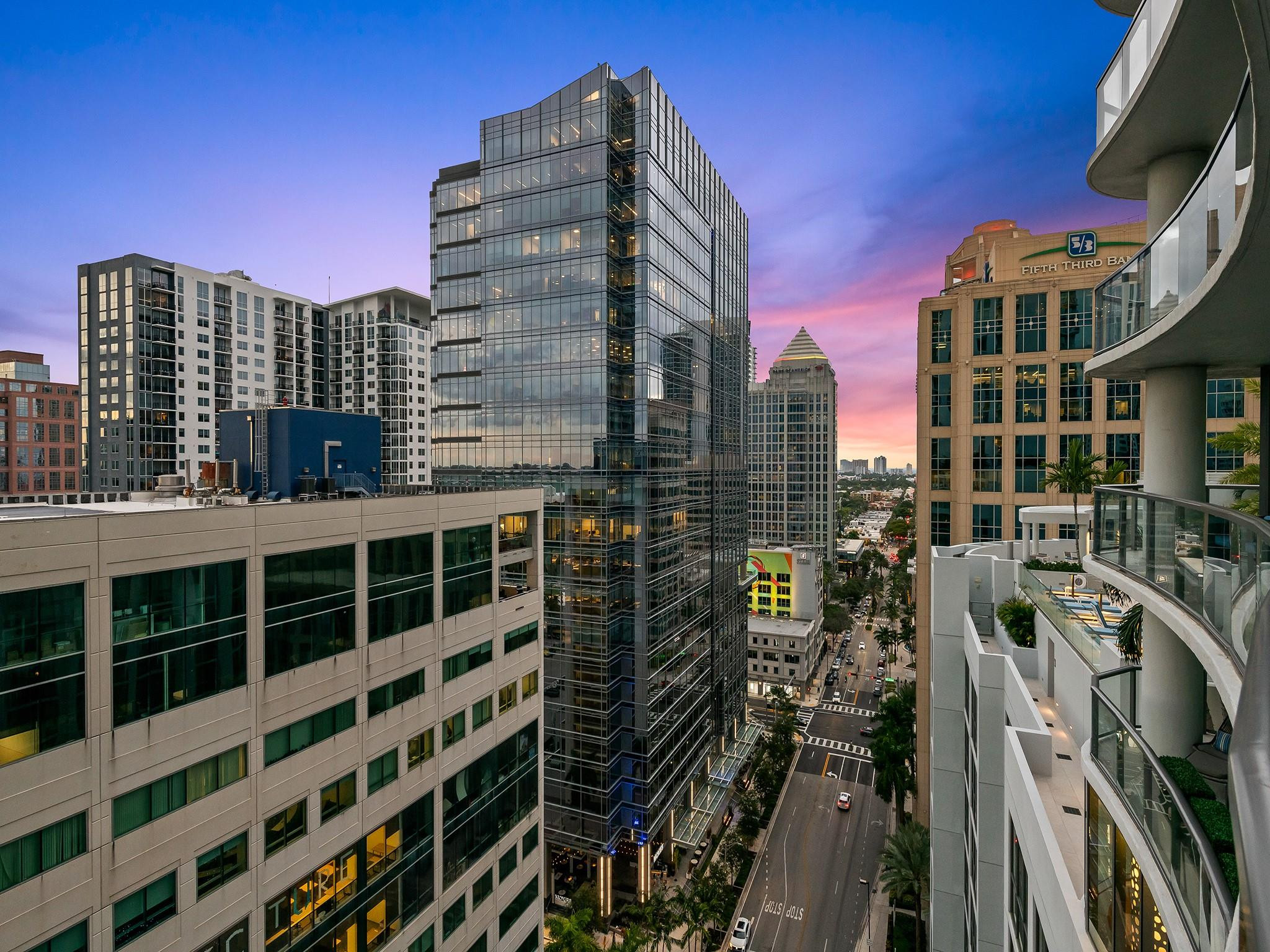 100 E Las Olas Boulevard 1802