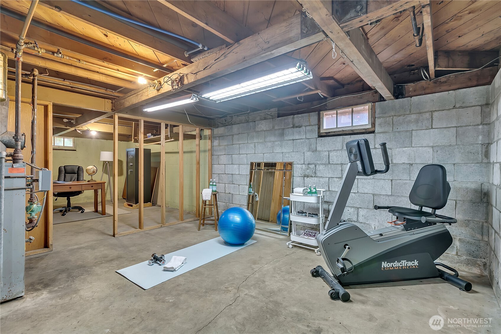 Secluded Equestrian Hobby Farm on 2+ Acres