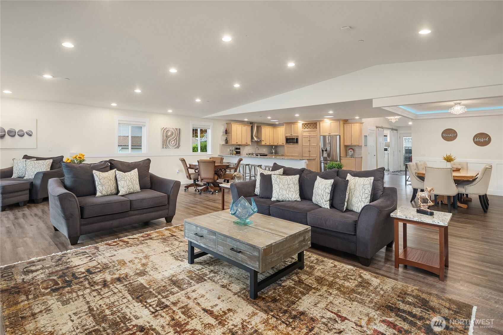 95’ of East-facing Lake Tapps Waterfront