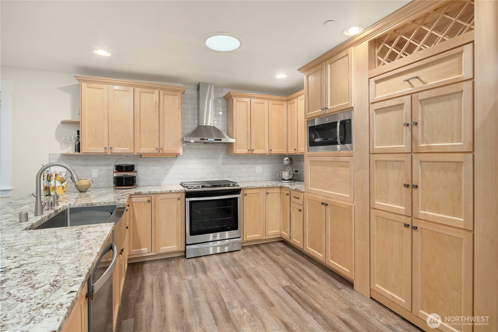 95’ of East-facing Lake Tapps Waterfront