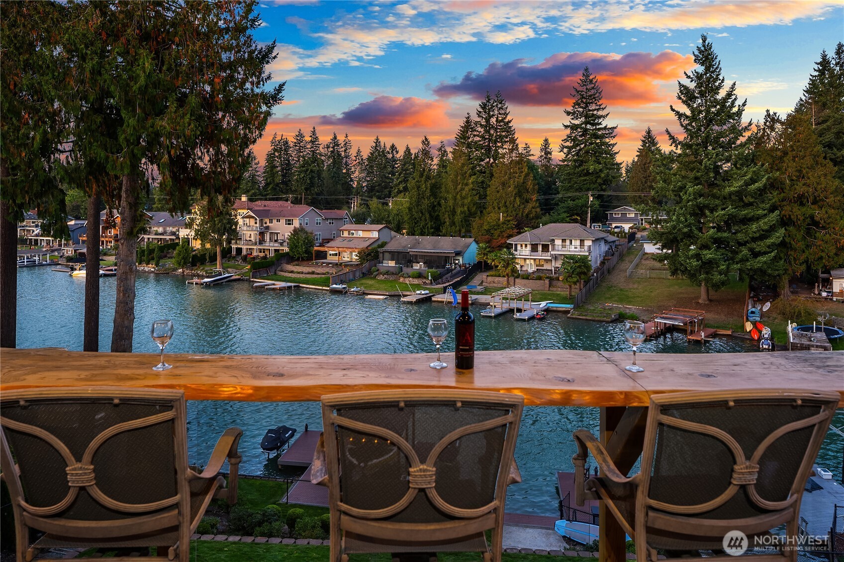 95’ of East-facing Lake Tapps Waterfront