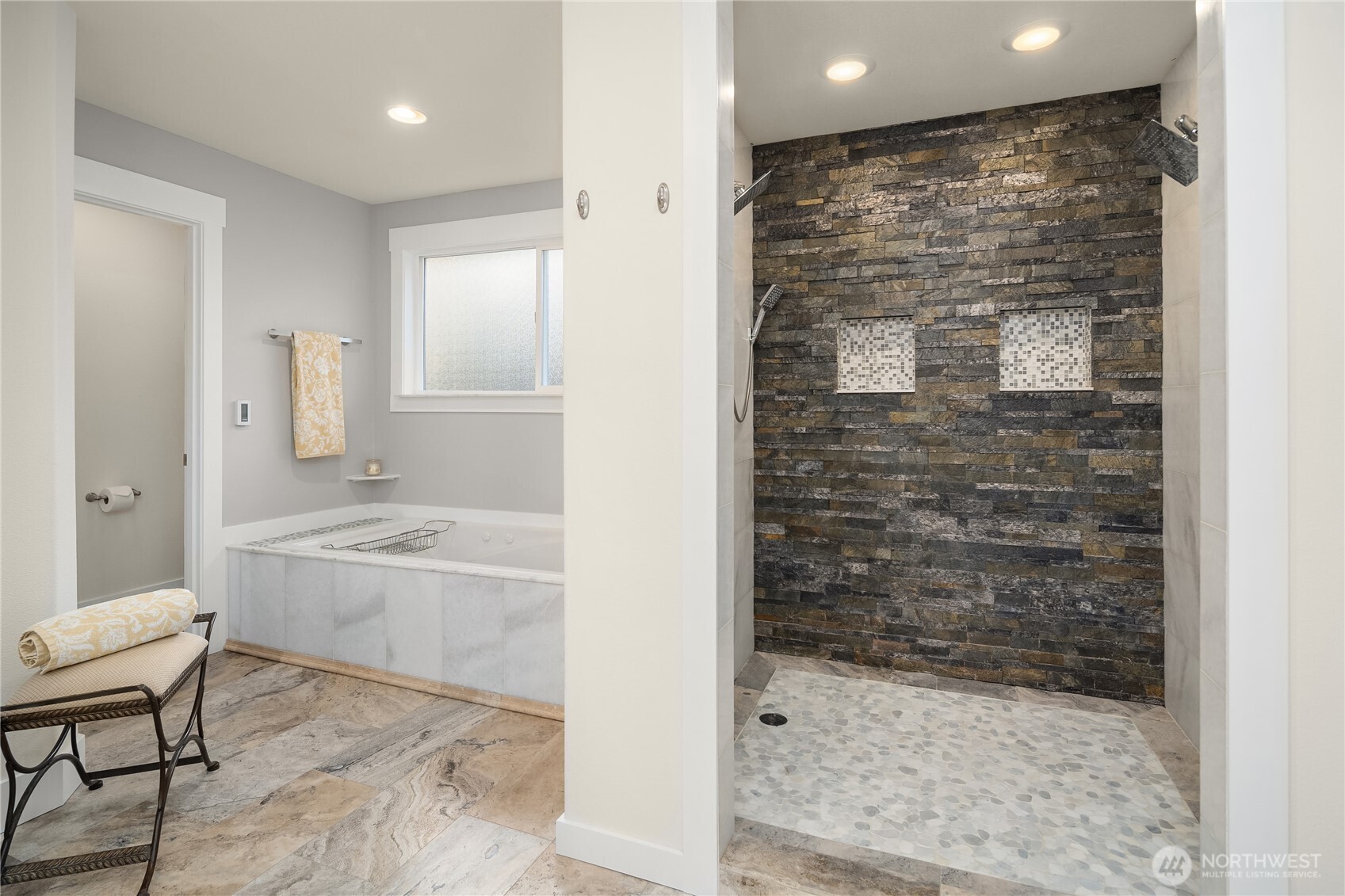 95’ of East-facing Lake Tapps Waterfront