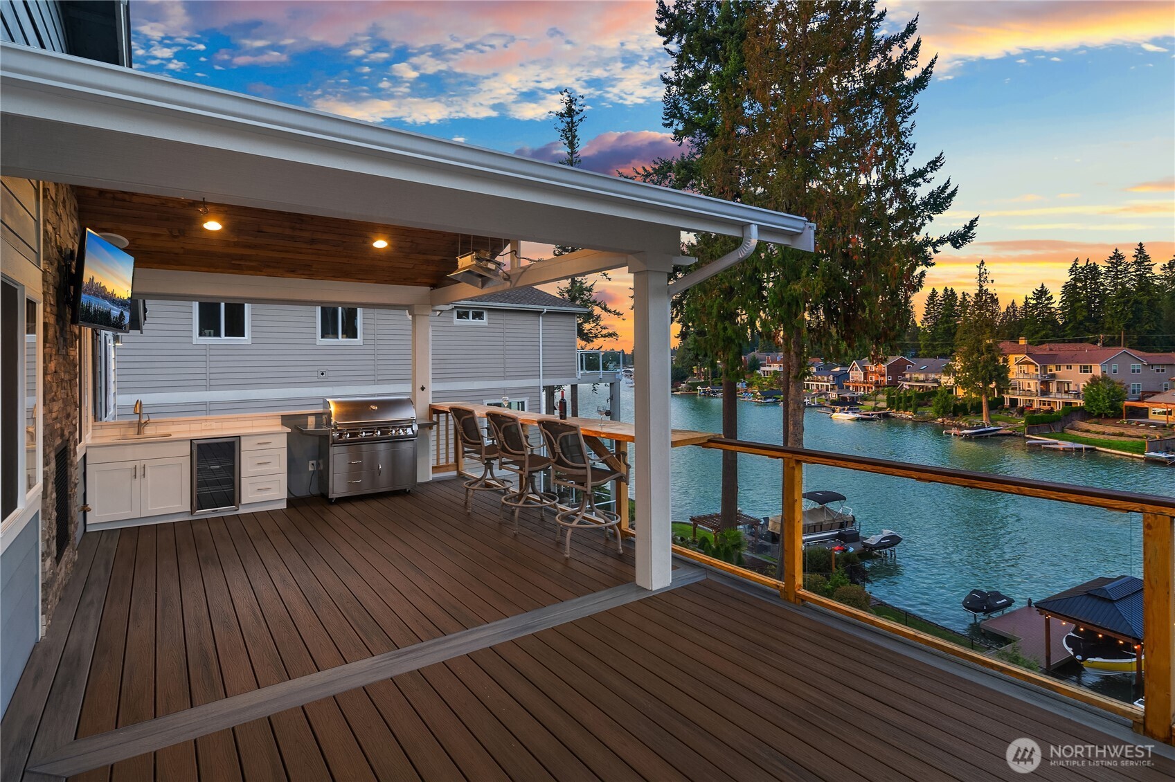 95’ of East-facing Lake Tapps Waterfront