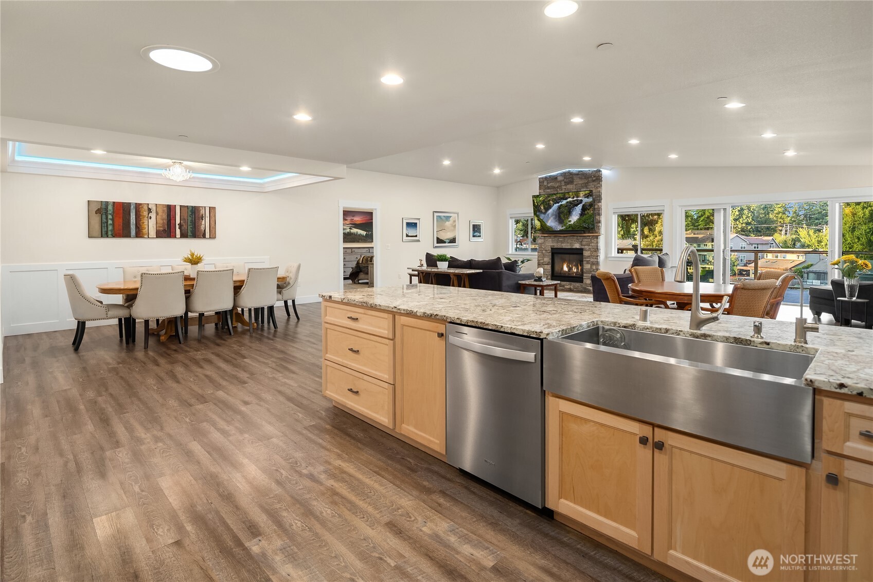 95’ of East-facing Lake Tapps Waterfront