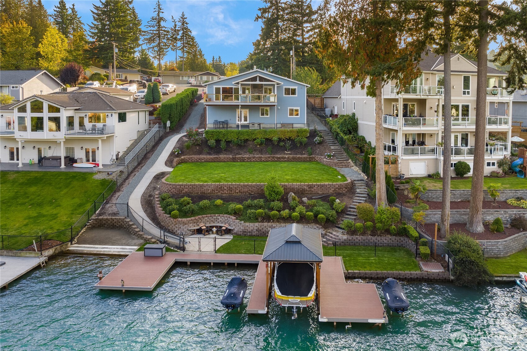 95’ of East-facing Lake Tapps Waterfront