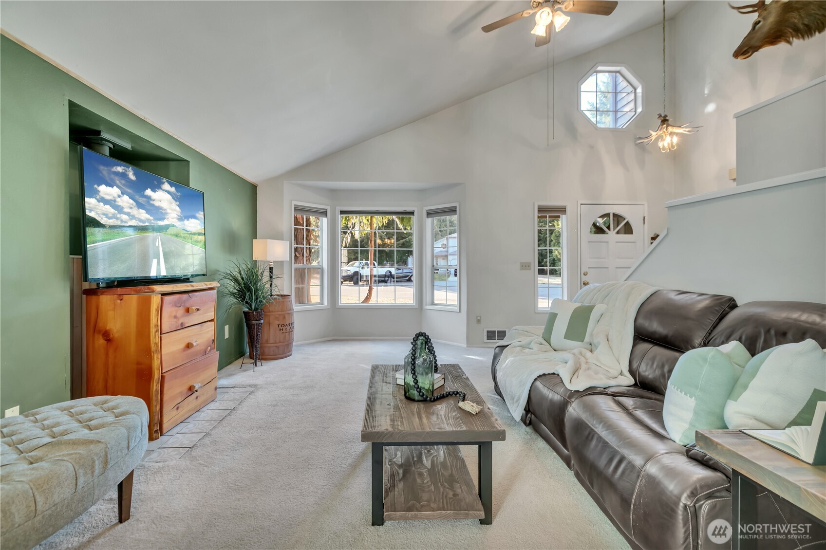 Charming Home in Wilderness Estates