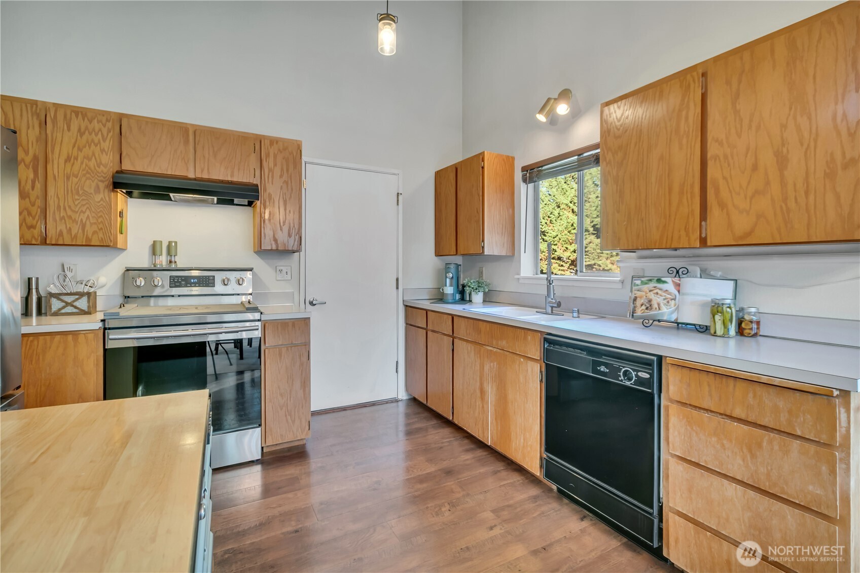 Charming Home in Wilderness Estates