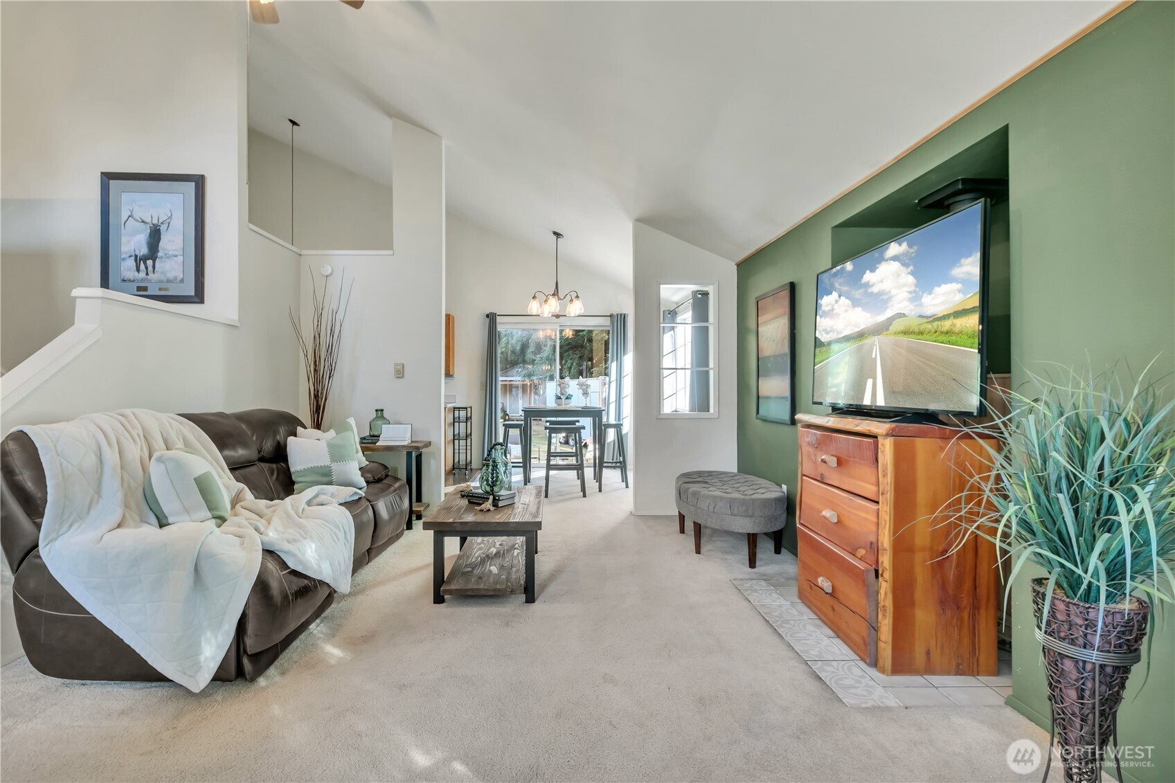 Charming Home in Wilderness Estates