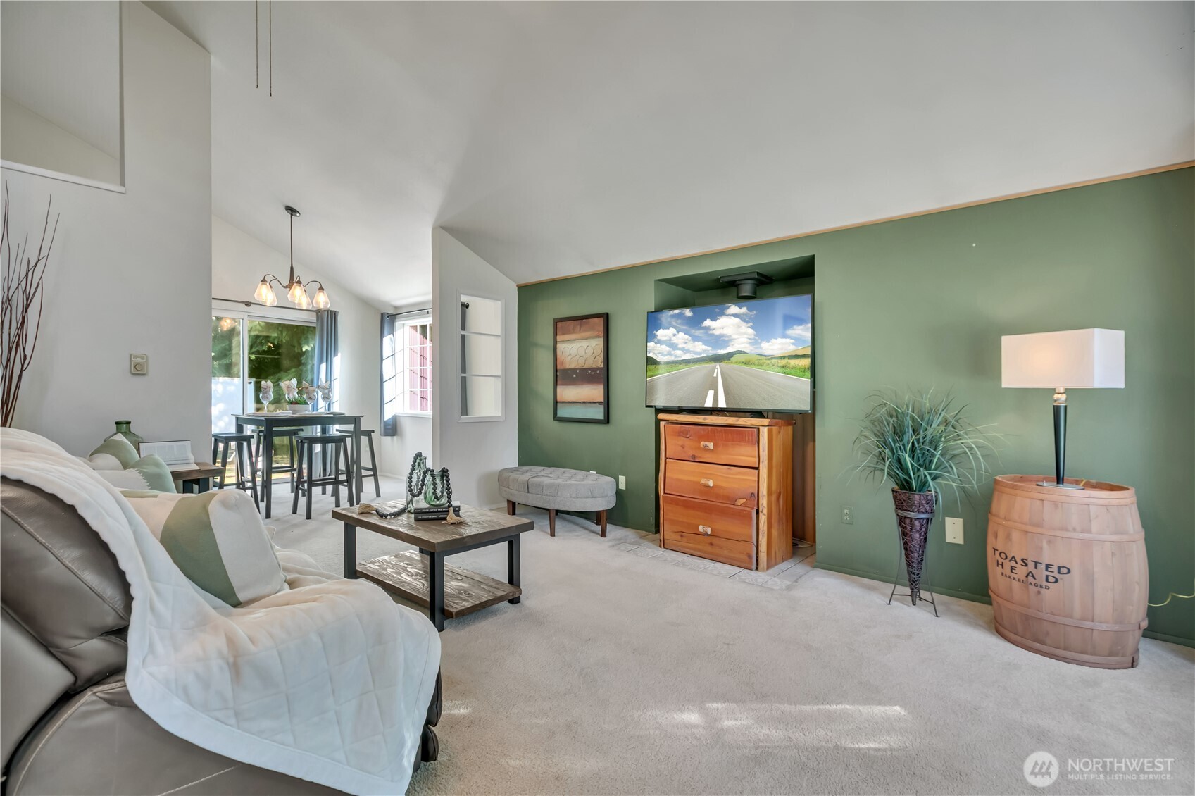 Charming Home in Wilderness Estates