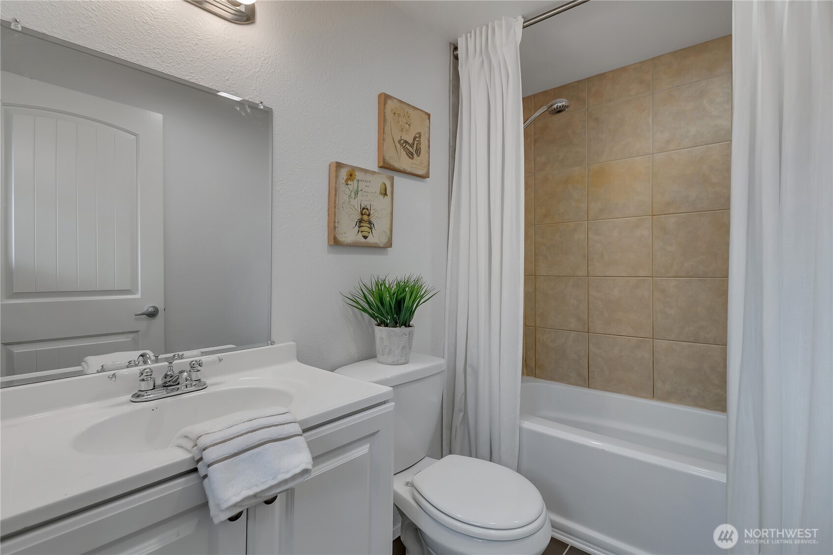 Private Buckley Rambler with Shop & 1bd/1ba ADU