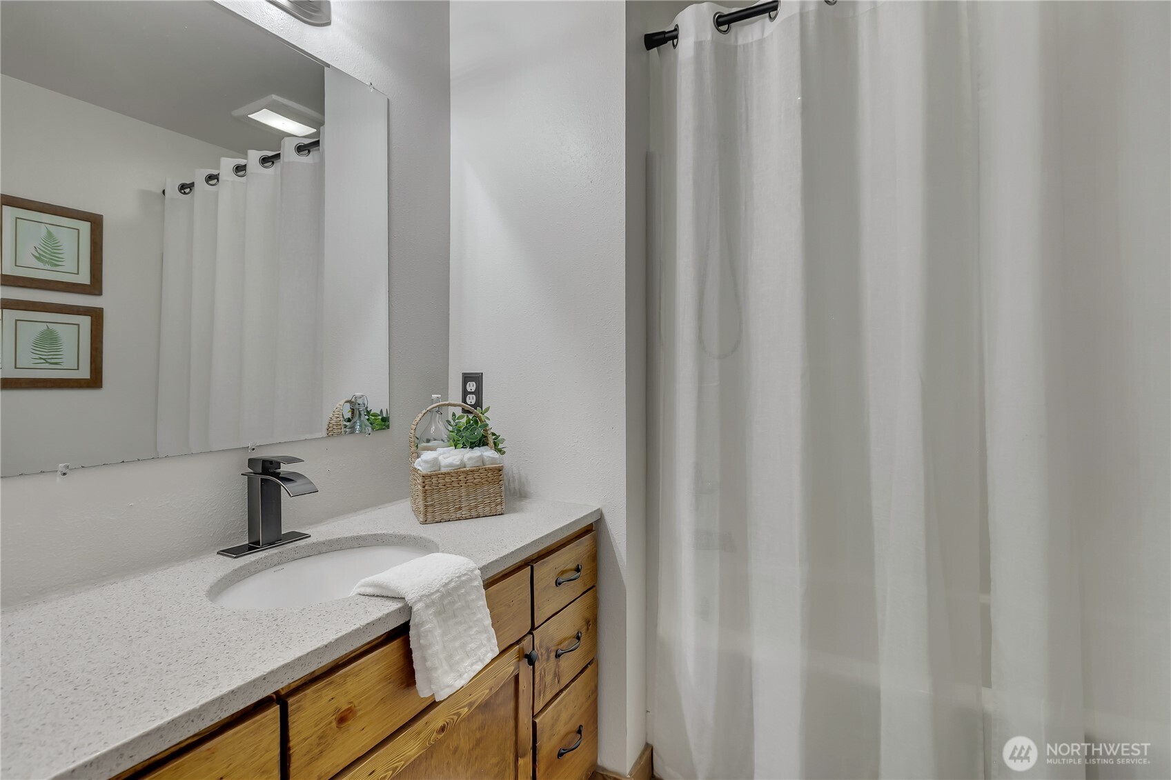 Private Buckley Rambler with Shop & 1bd/1ba ADU