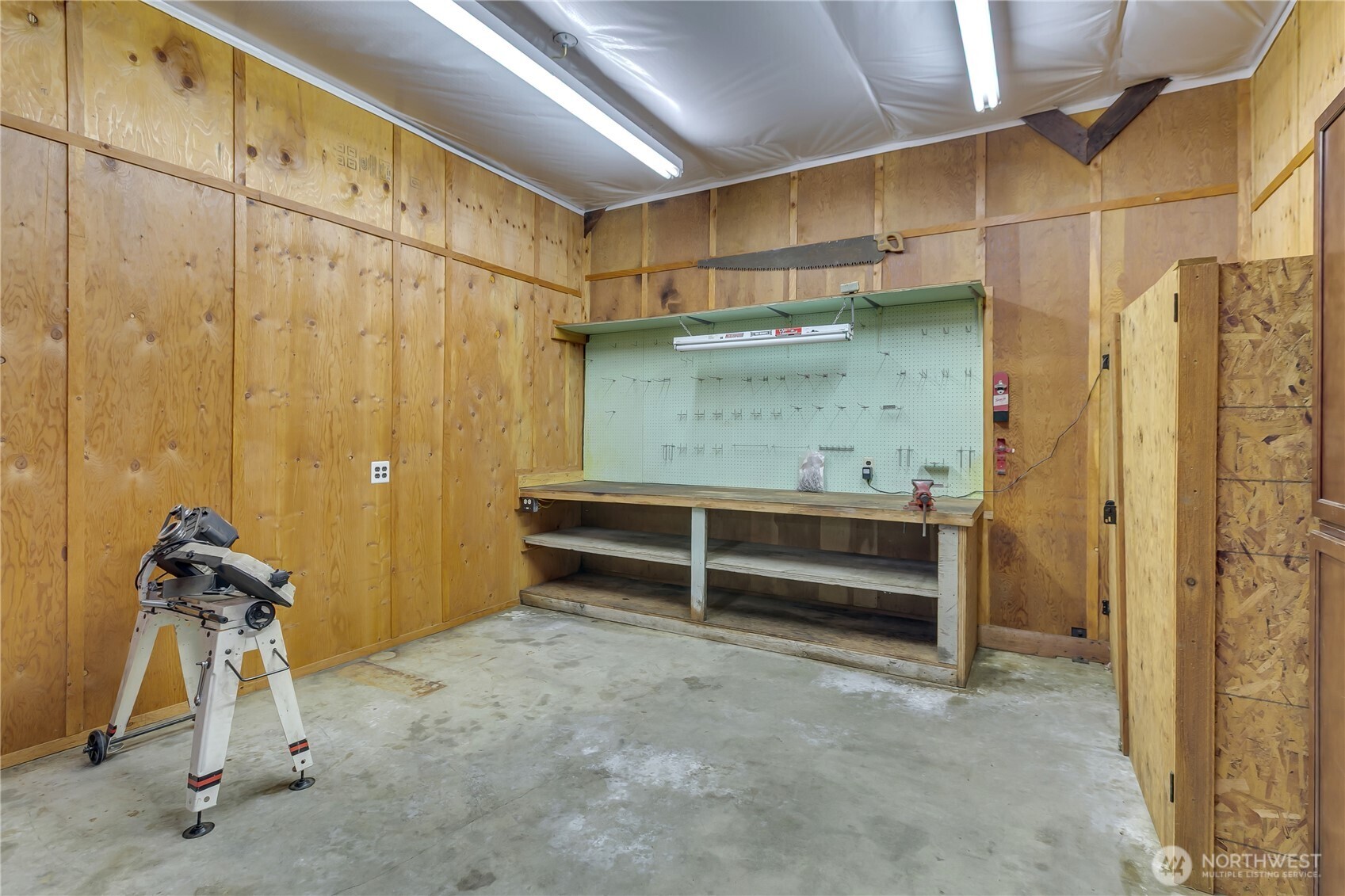 Private Buckley Rambler with Shop & 1bd/1ba ADU