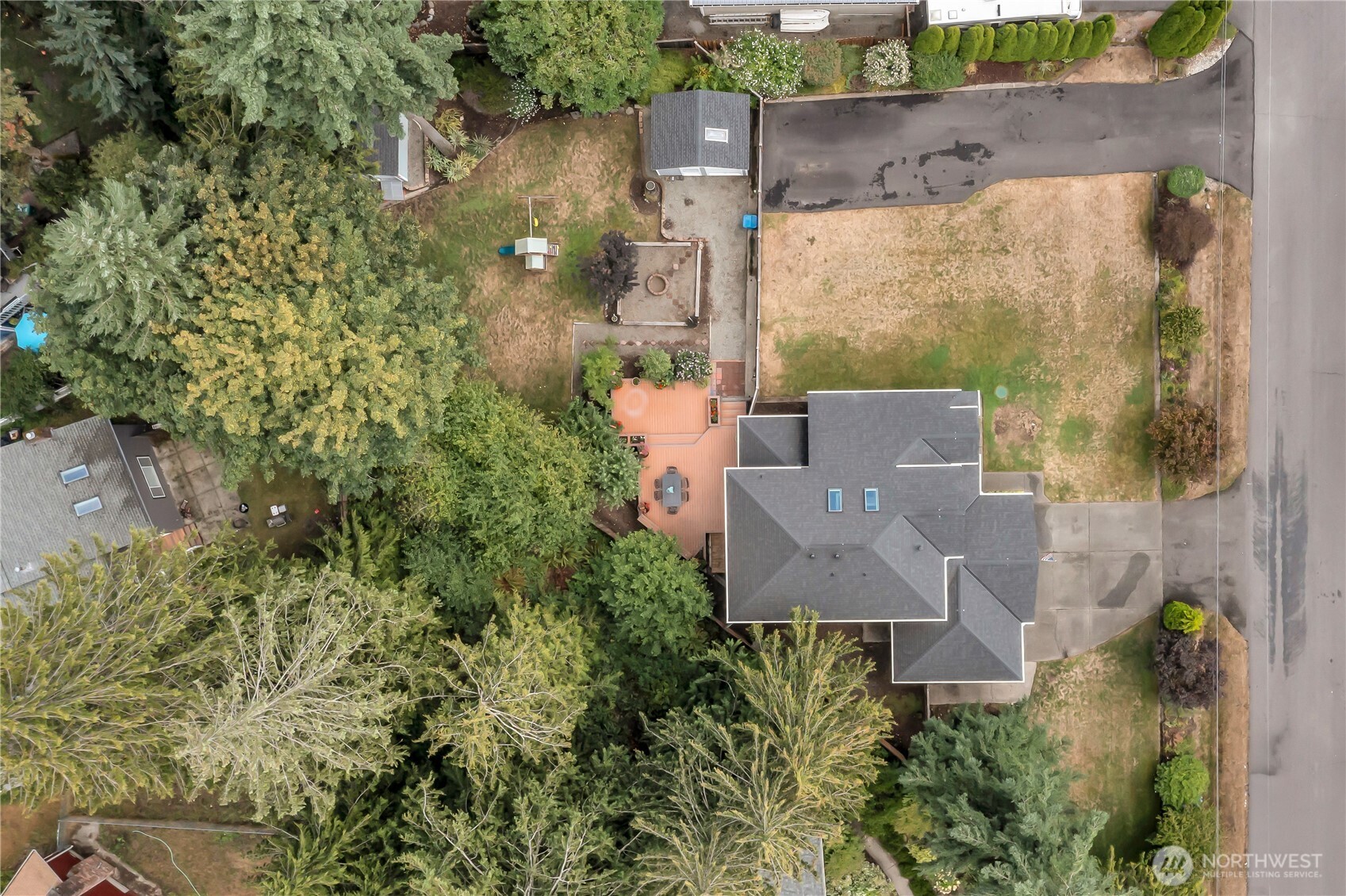 Fully Remodeled 3 Bed 2.5 Bath on .40 Acres 