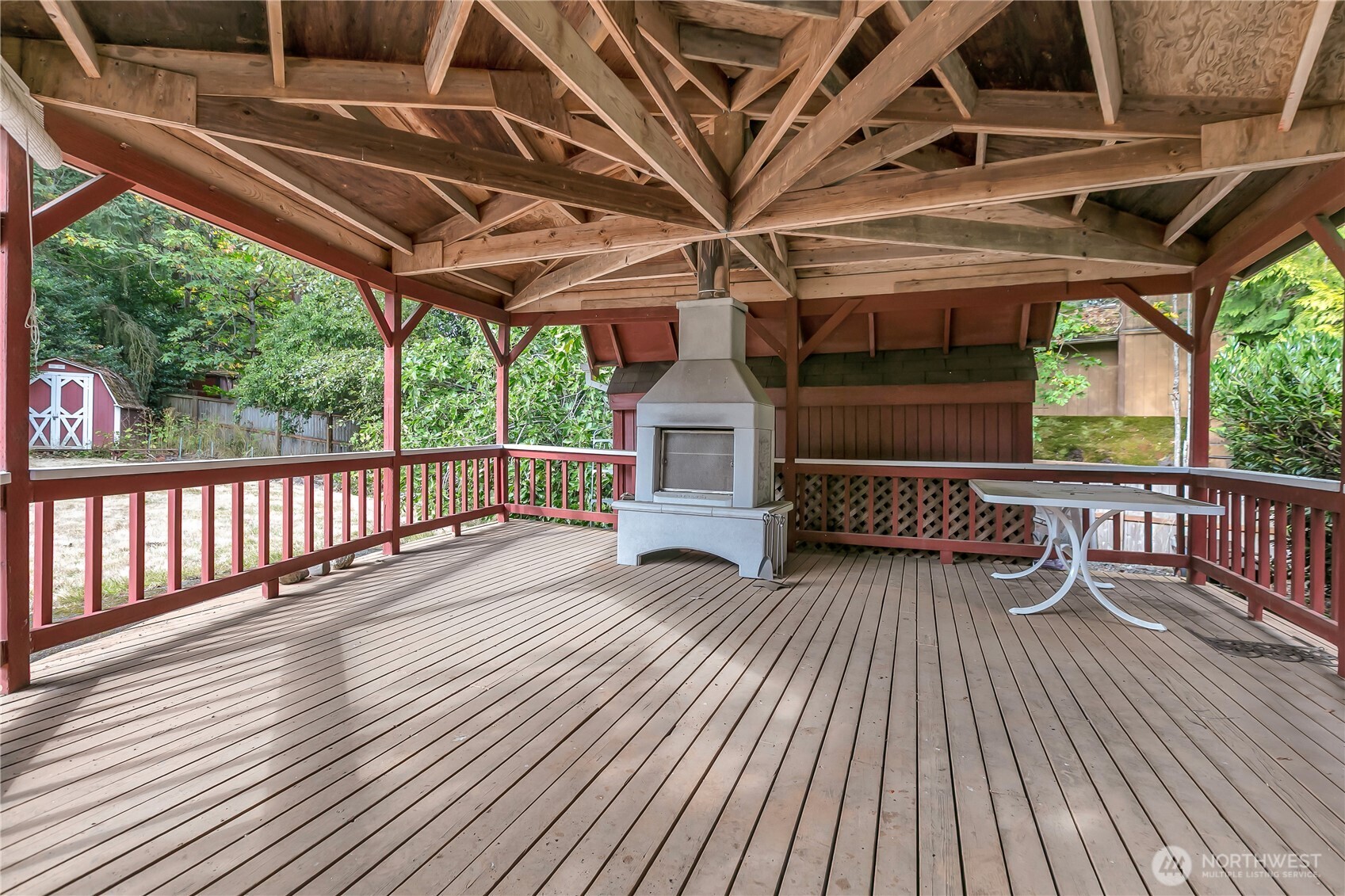 Charming Bonney Lake Home on Large Private Lot