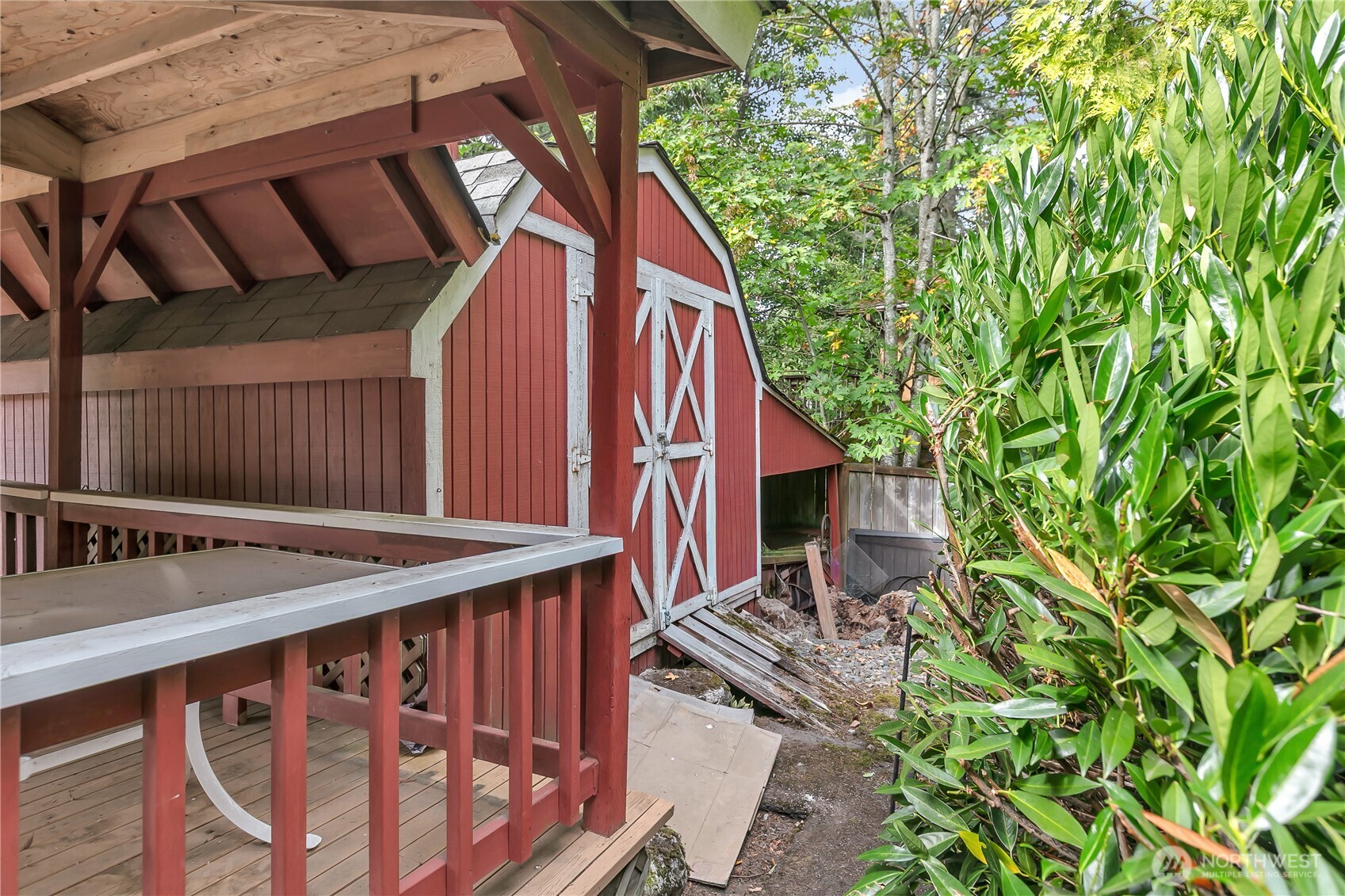 Charming Bonney Lake Home on Large Private Lot