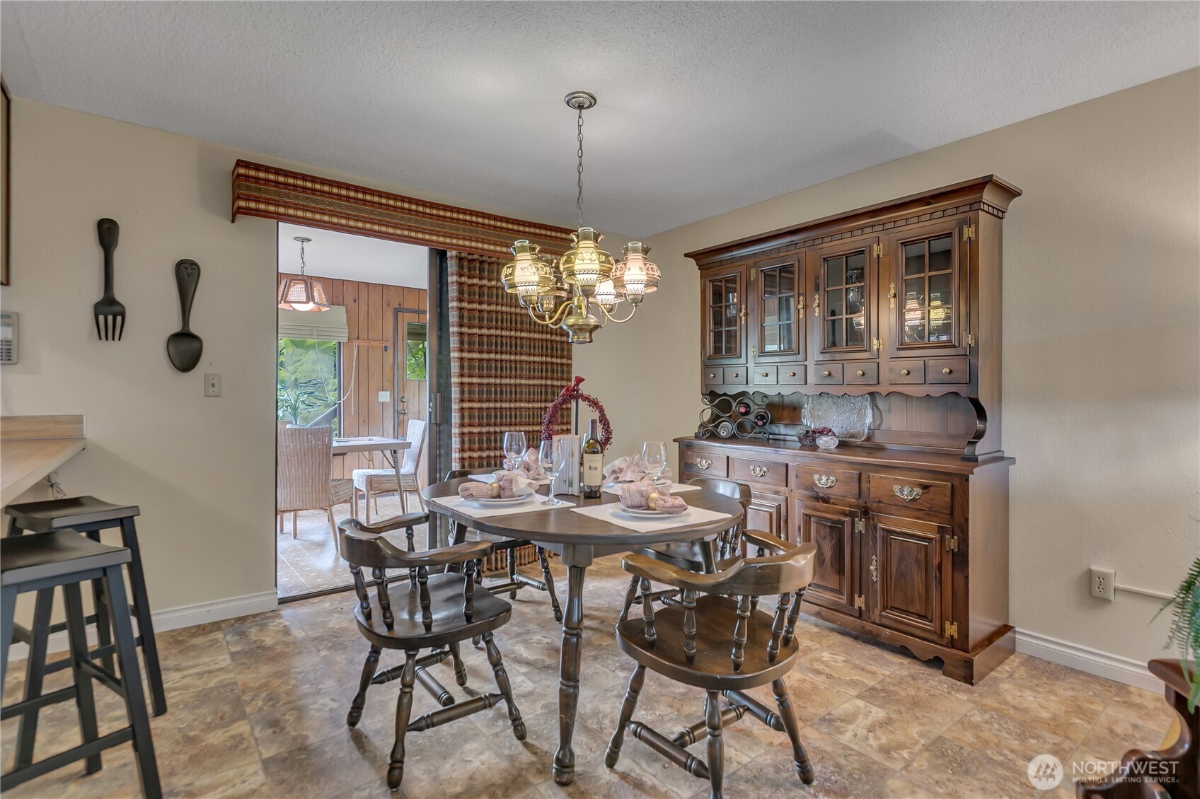 Charming Bonney Lake Home on Large Private Lot