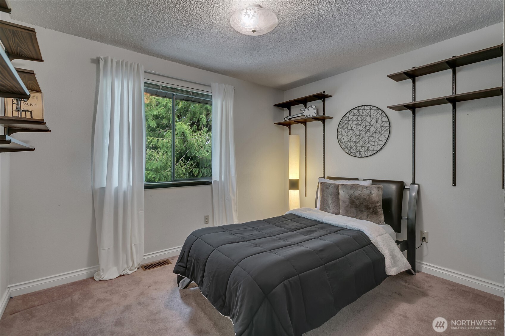 Charming Bonney Lake Home on Large Private Lot