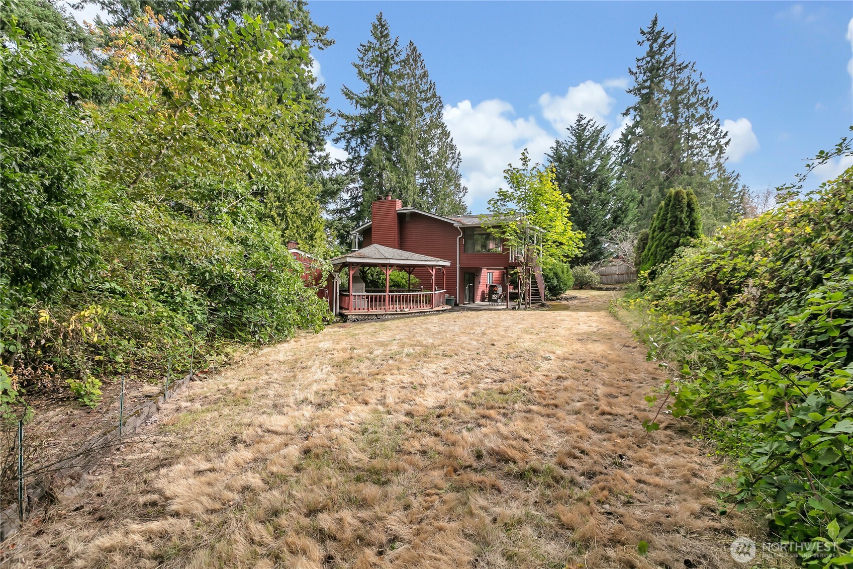 Charming Bonney Lake Home on Large Private Lot