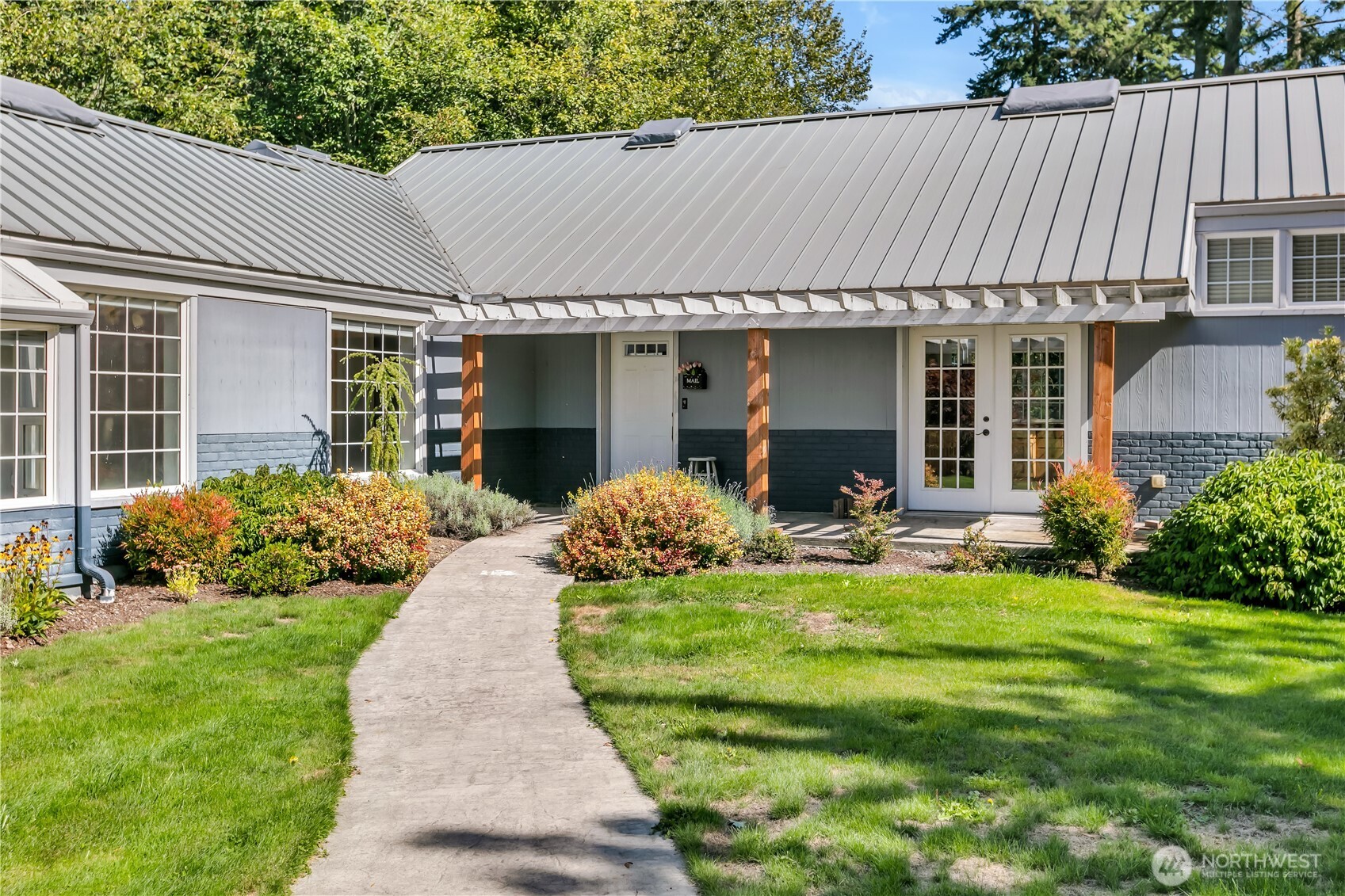 Sprawling Spanaway Estate