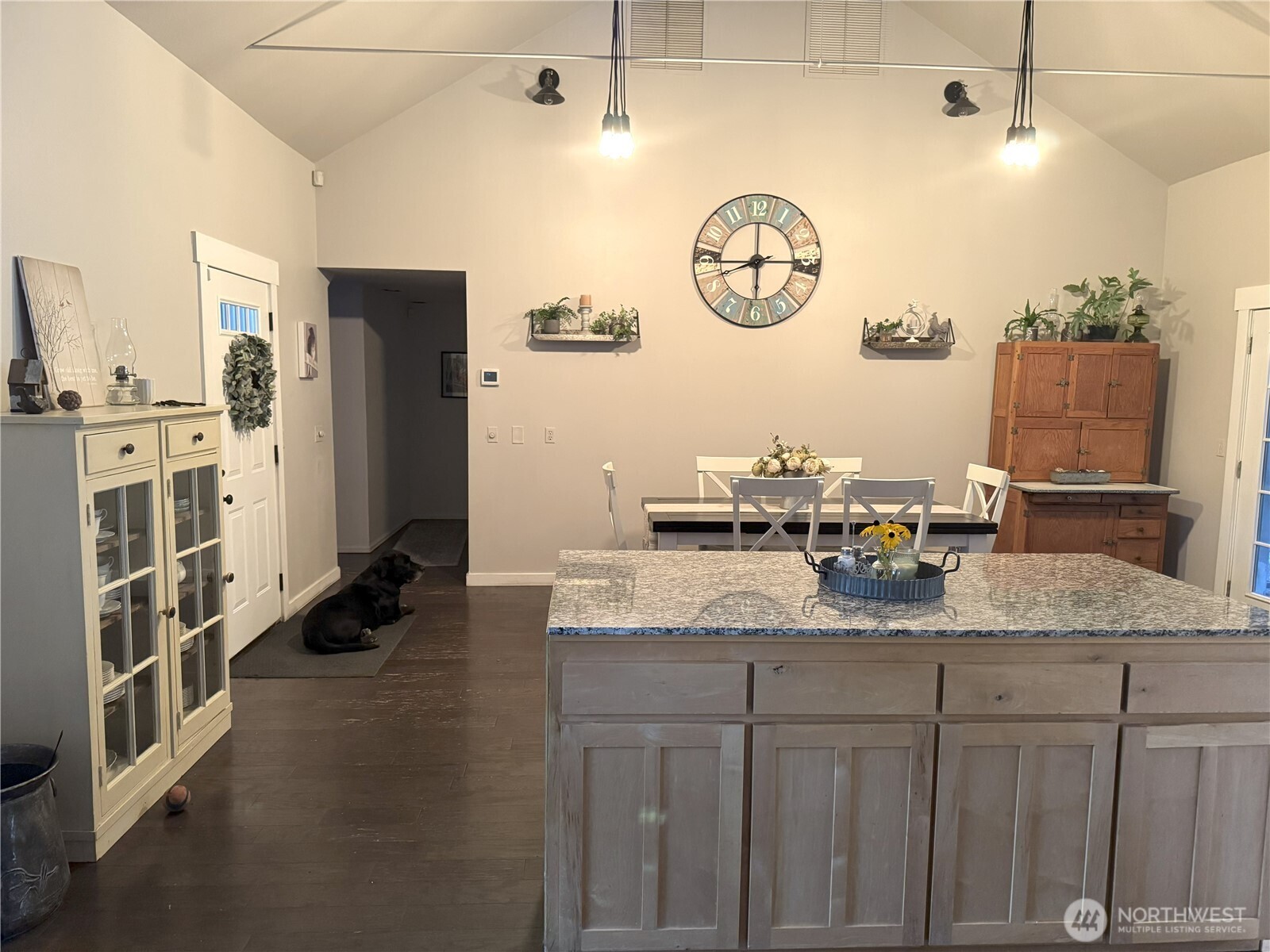 Sprawling Spanaway Estate