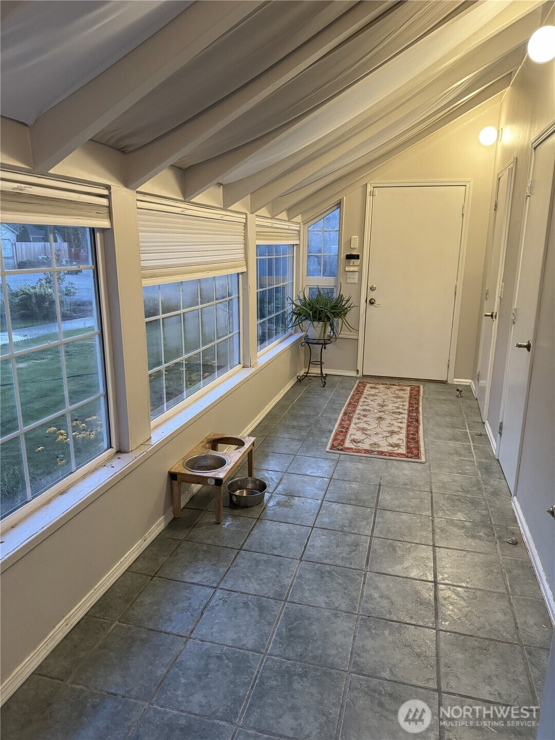 Sprawling Spanaway Estate