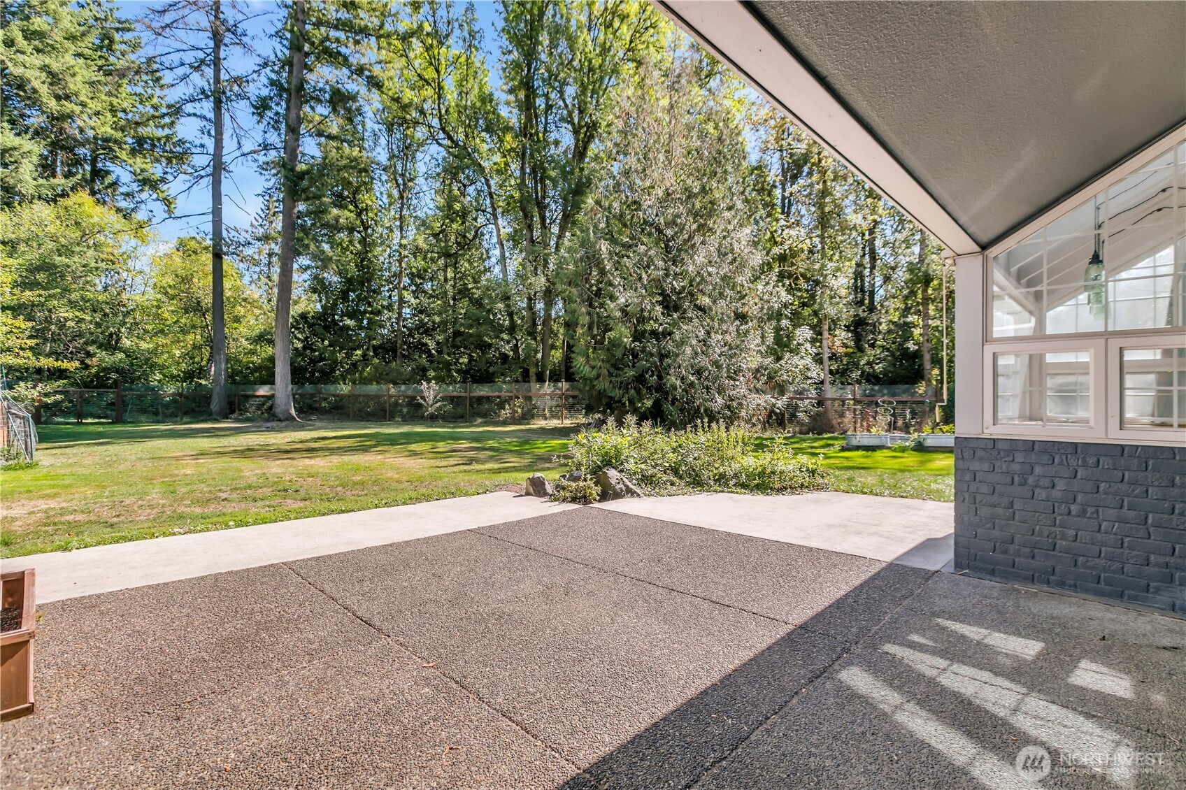 Sprawling Spanaway Estate