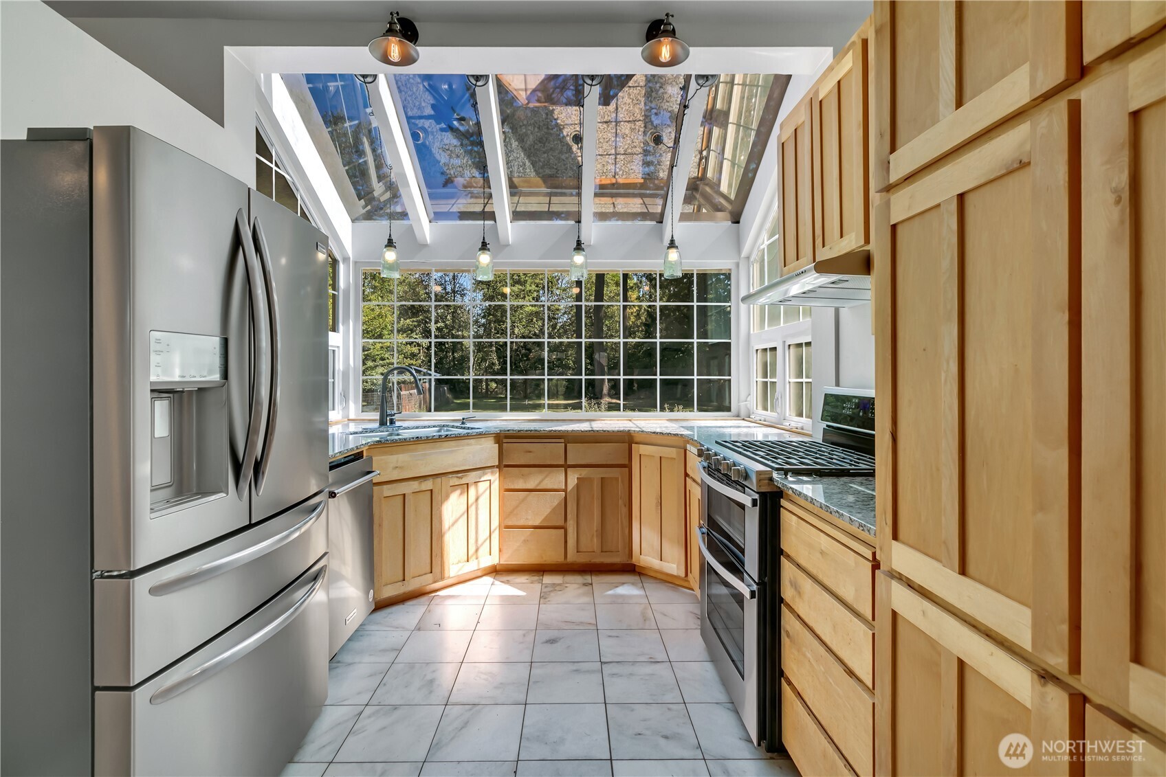 Sprawling Spanaway Estate
