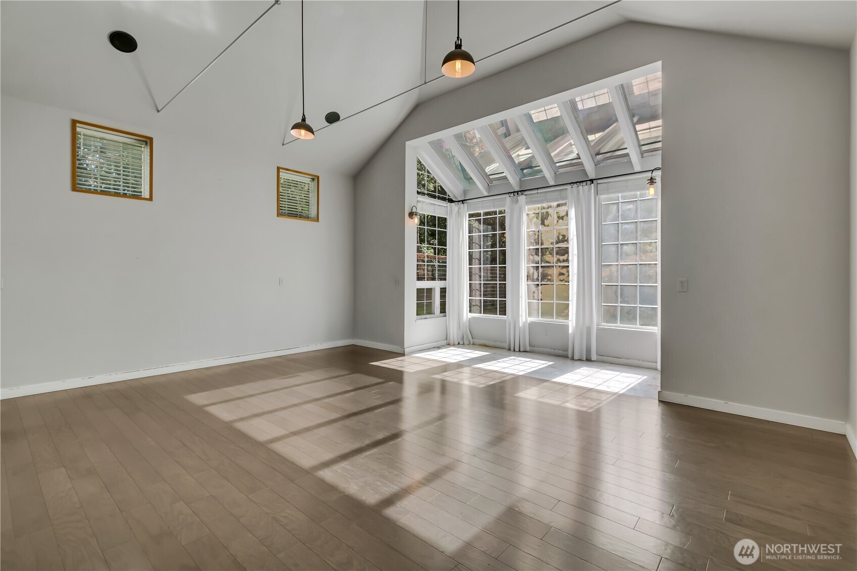 Sprawling Spanaway Estate