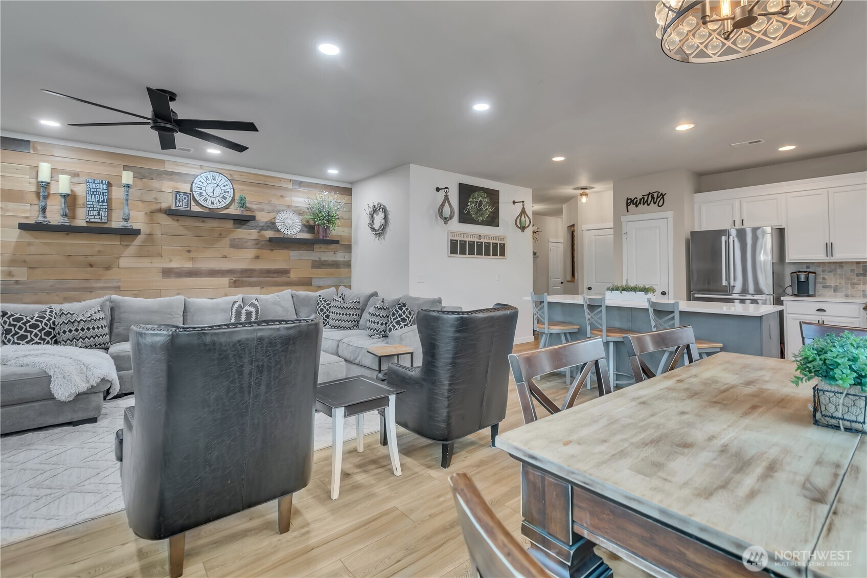 Charming Modern Farmhouse