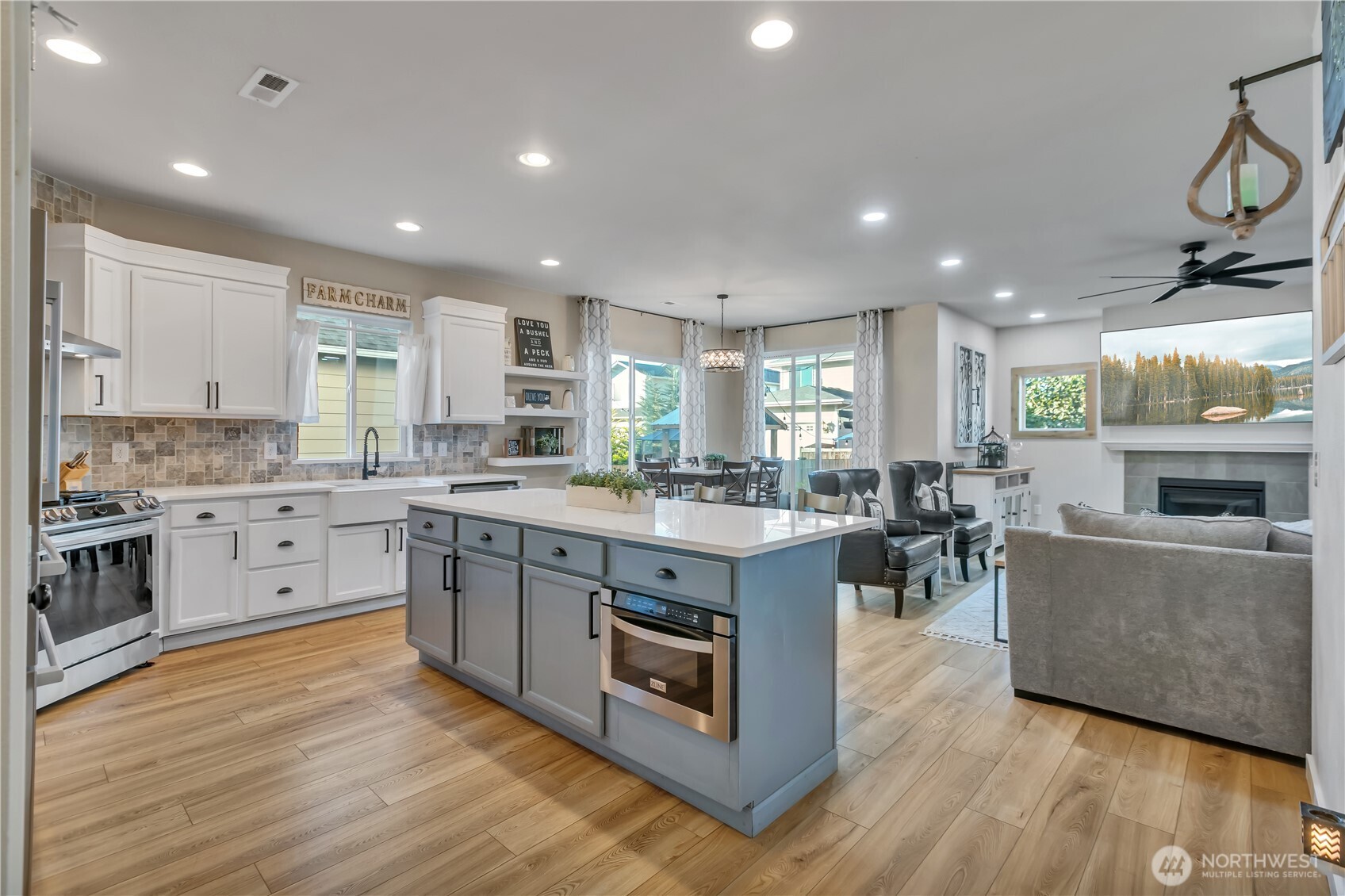 Charming Modern Farmhouse