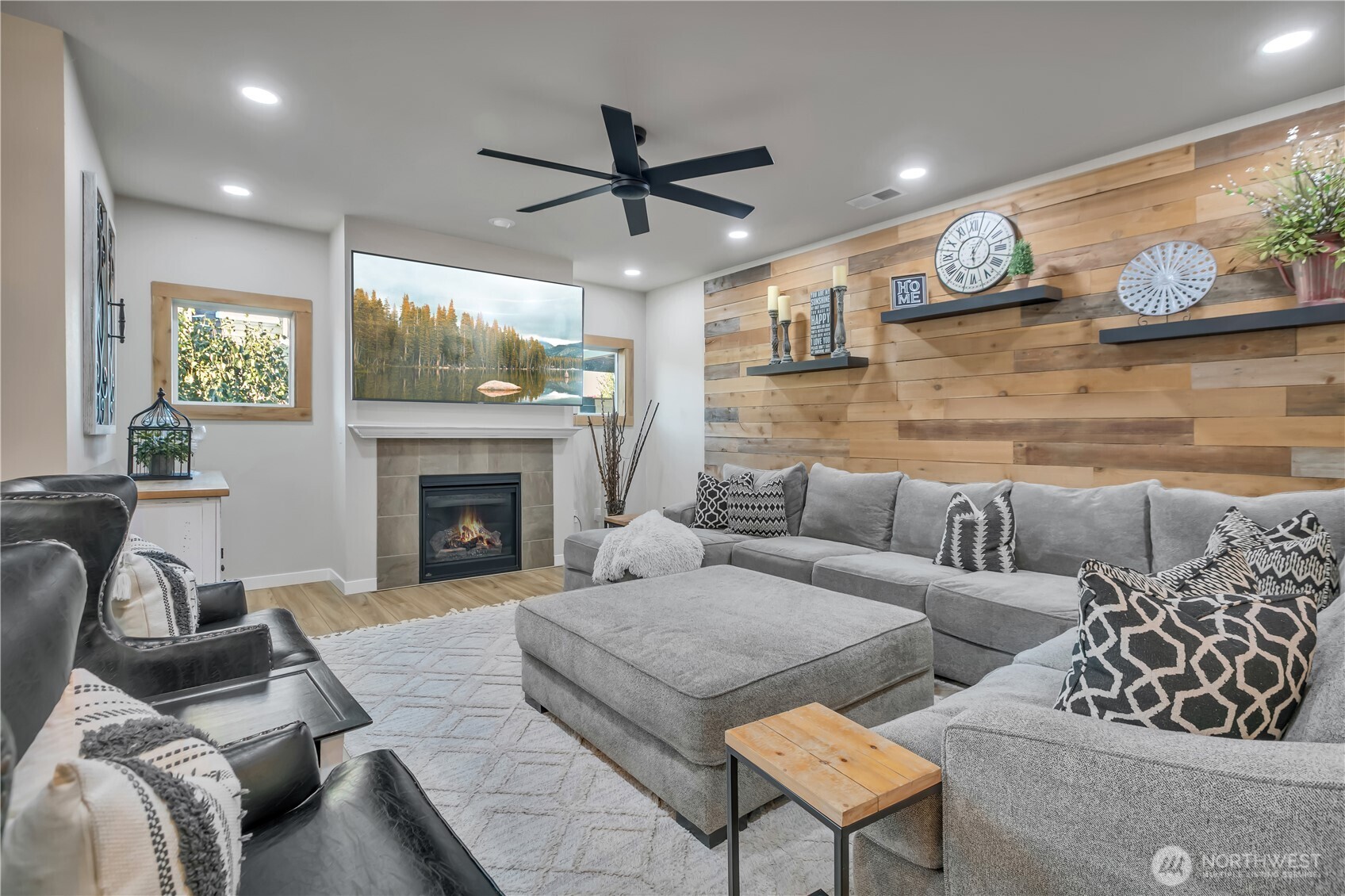 Charming Modern Farmhouse