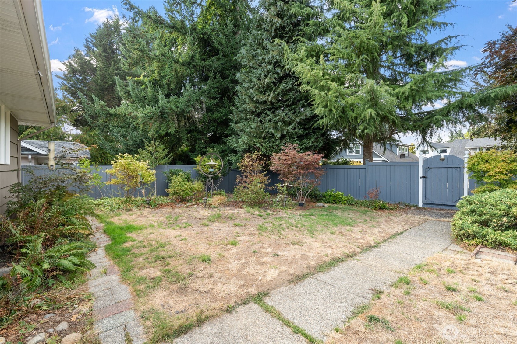 5002 N 10th Street