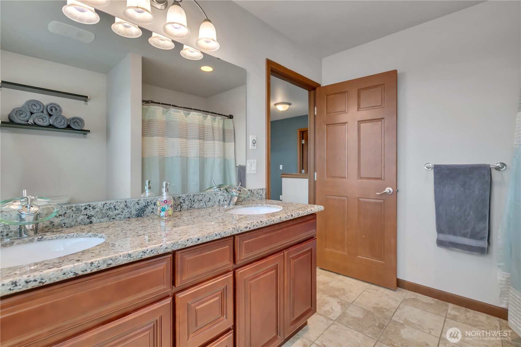 Sweeping Mt. Rainier Views | The Summit At Sky Island