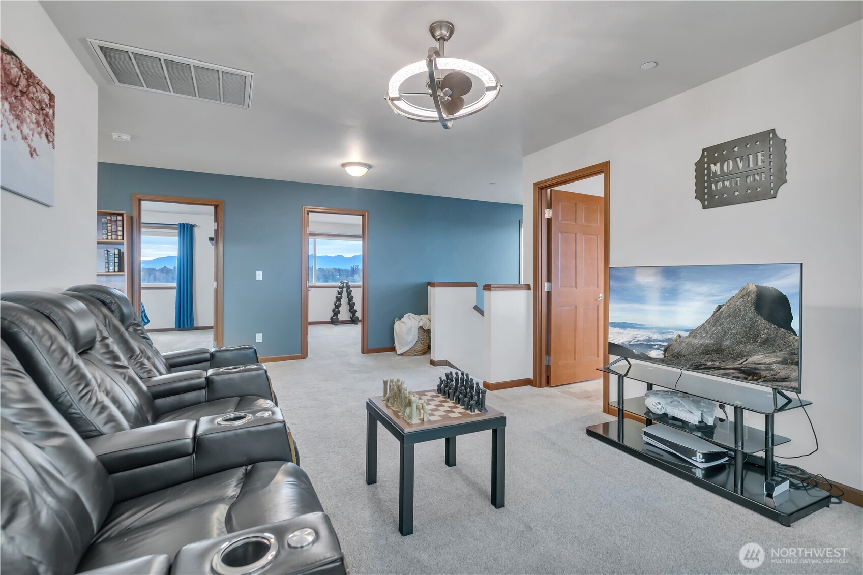 Sweeping Mt. Rainier Views | The Summit At Sky Island