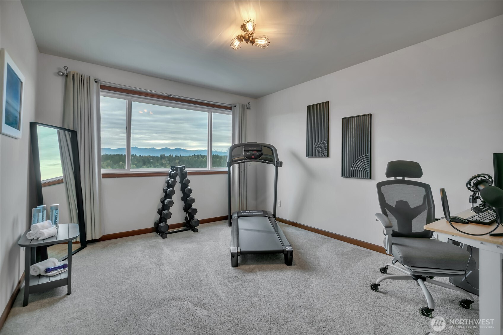 Sweeping Mt. Rainier Views | The Summit At Sky Island