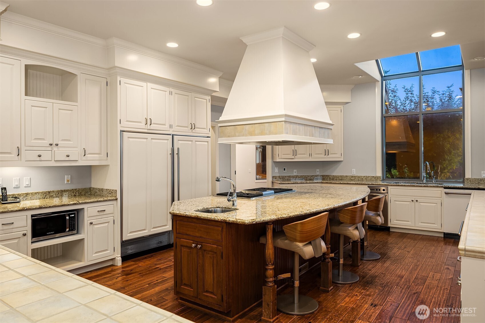 5.23 Acres of Opulent Snag Island Peninsula