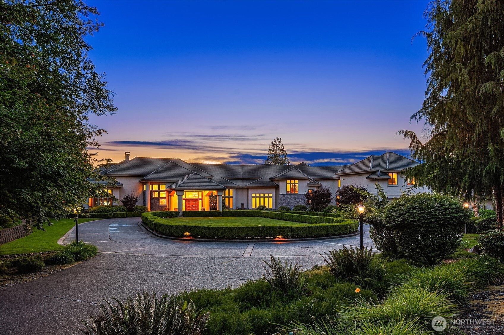 5.23 Acres of Opulent Snag Island Peninsula