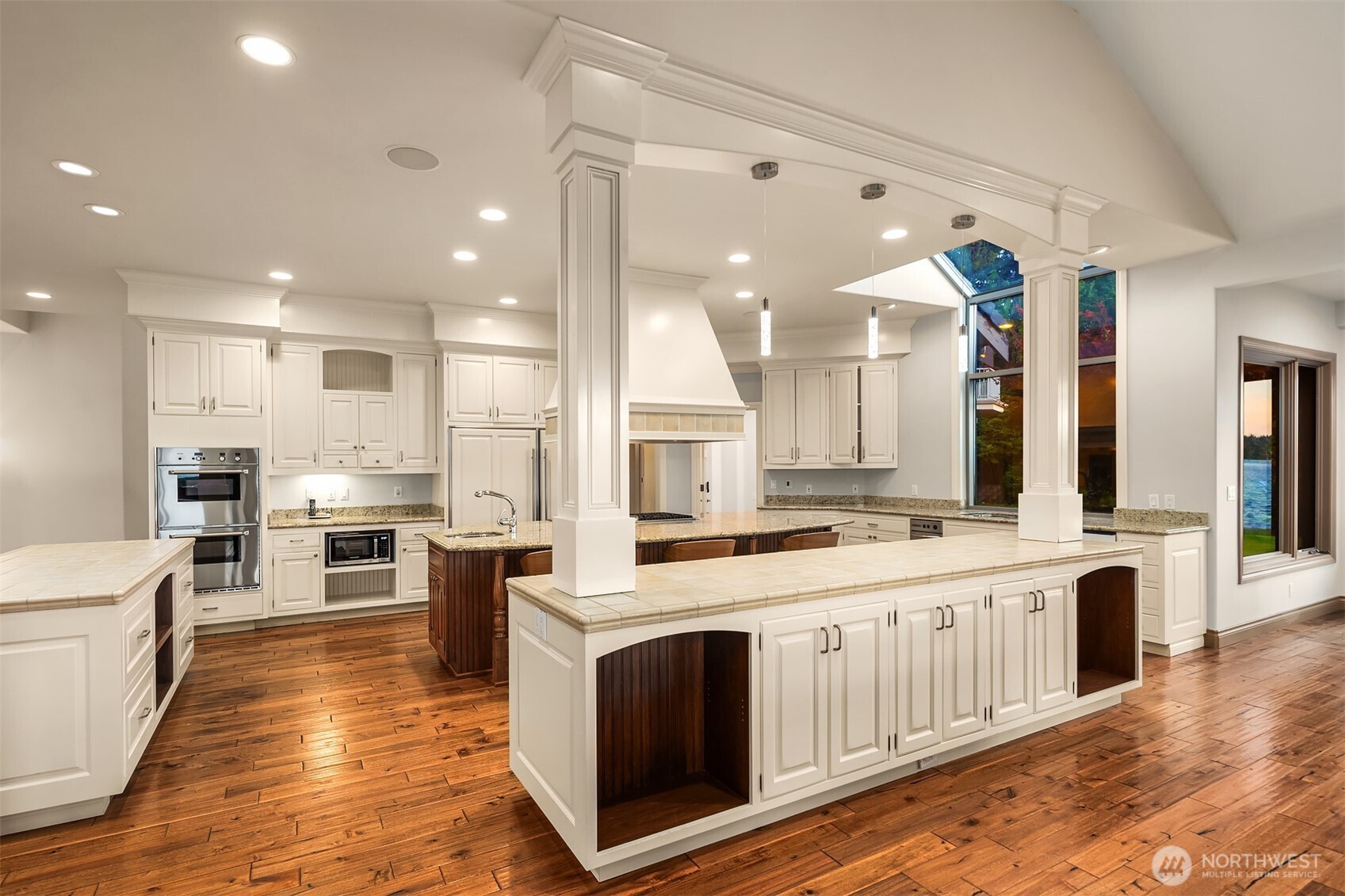 5.23 Acres of Opulent Snag Island Peninsula