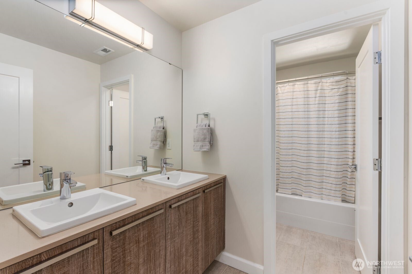 Luxury Lifestyle at Sky Island