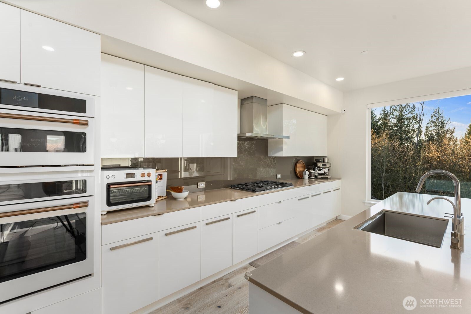 Luxury Lifestyle at Sky Island