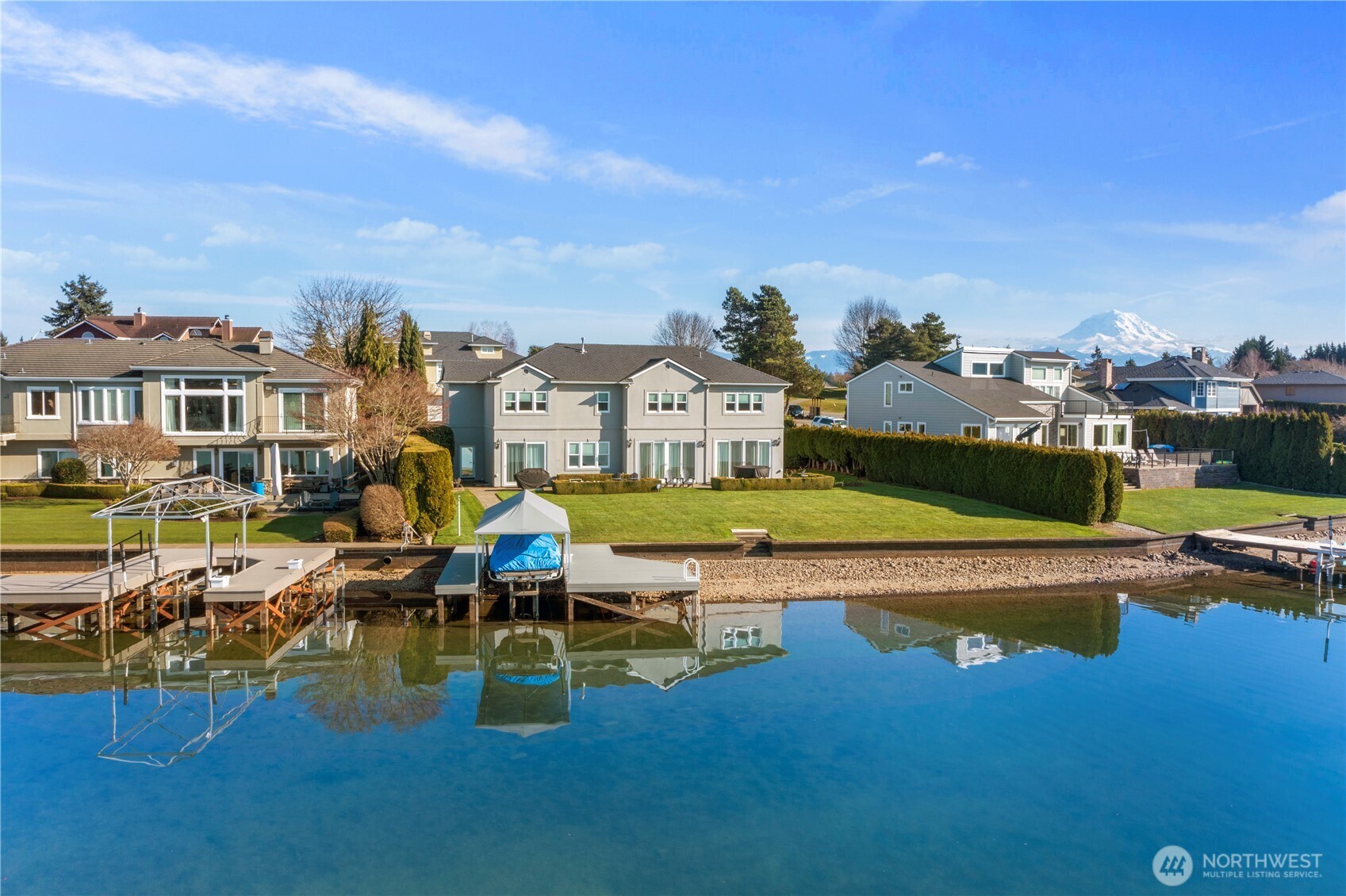 Resort Style Living at Tapps Island