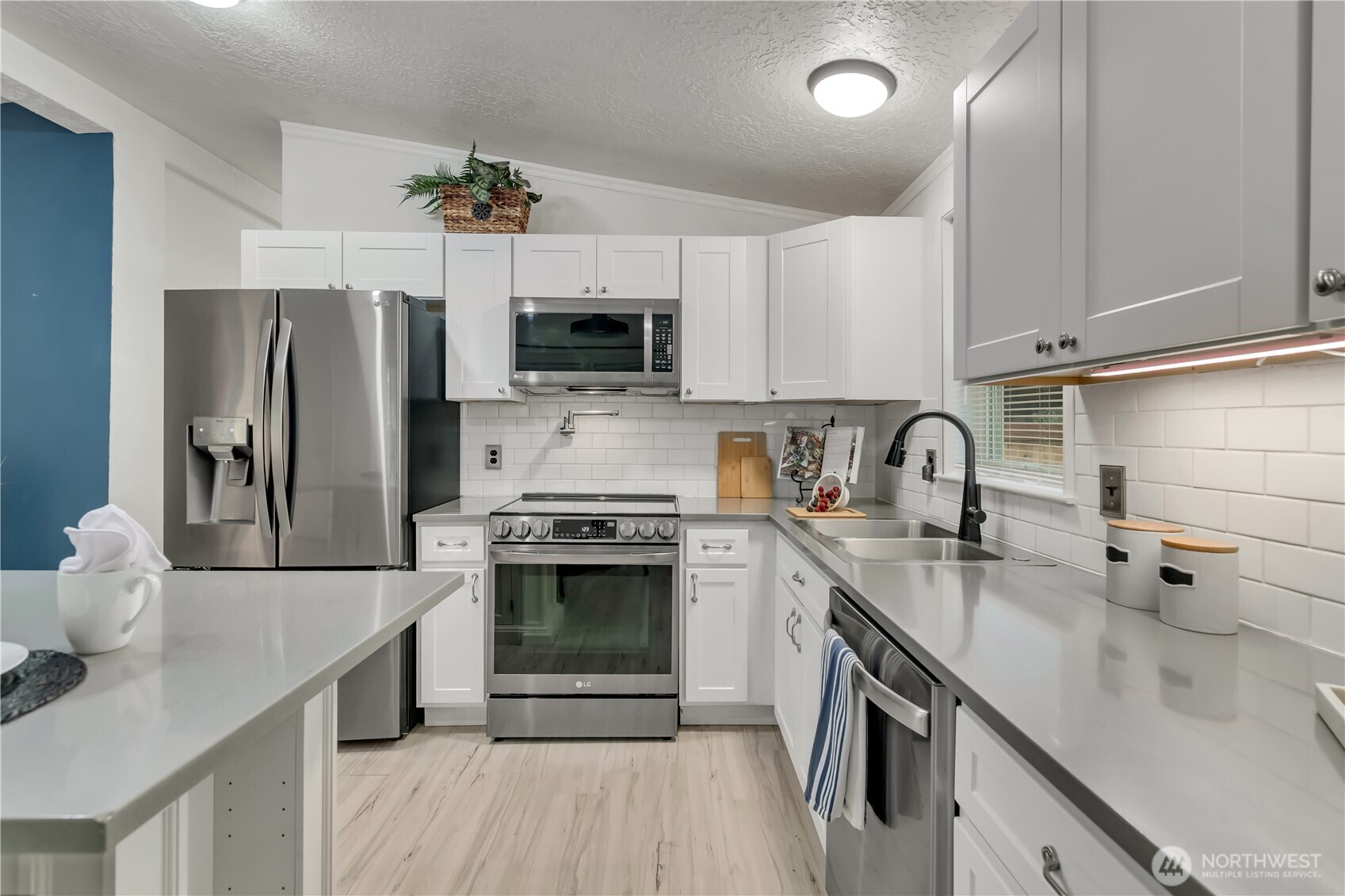 Private Lake Tapps Home on 0.99 Acre