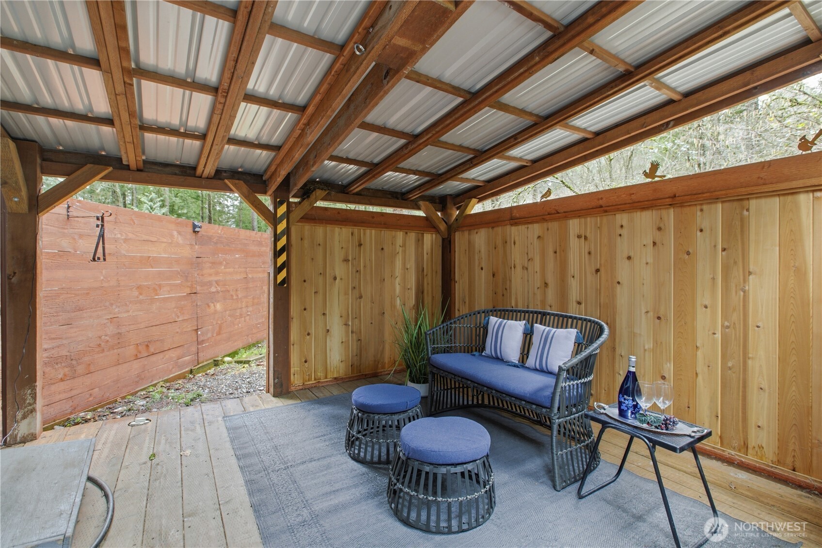 Private Lake Tapps Home on 0.99 Acre