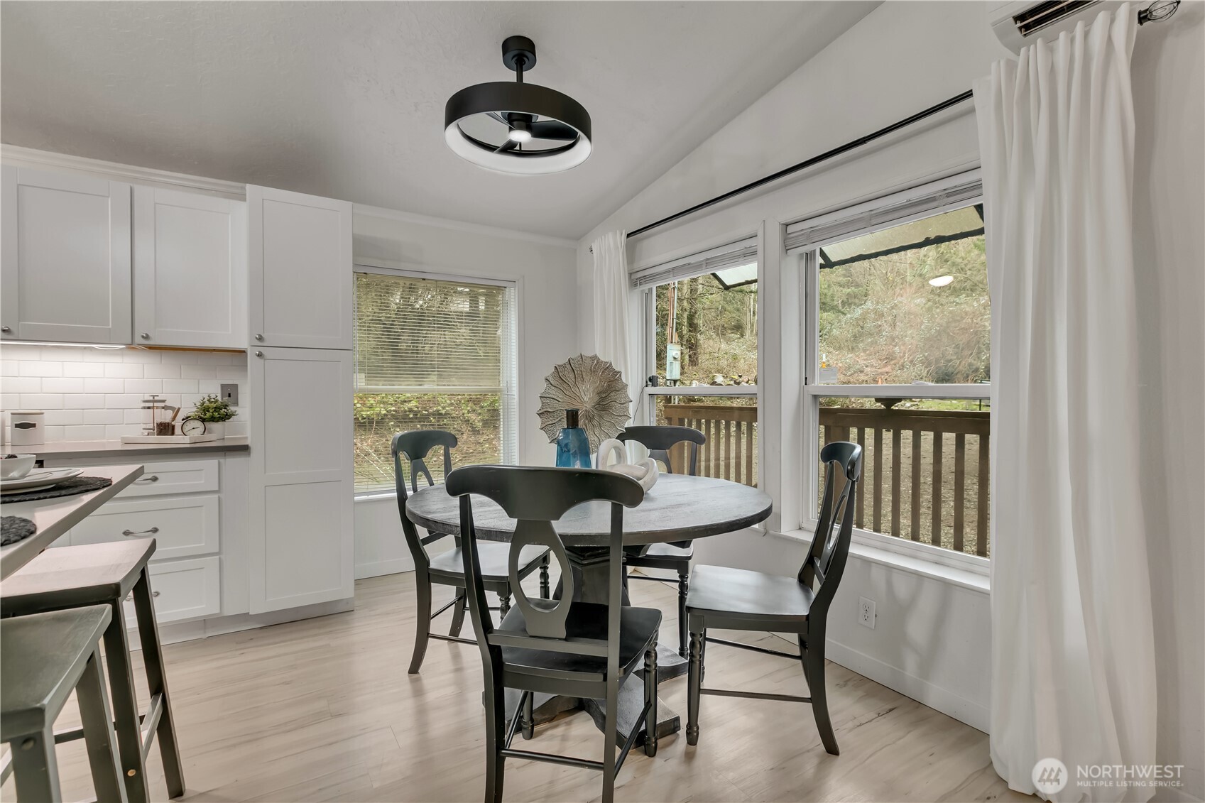 Private Lake Tapps Home on 0.99 Acre