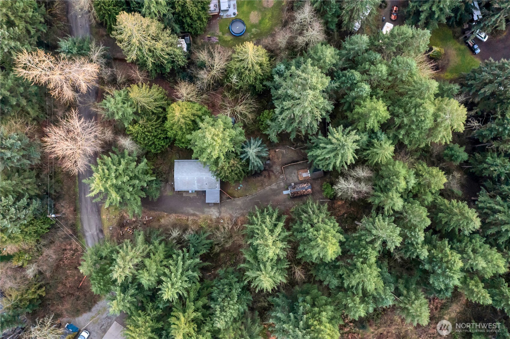 Private Lake Tapps Home on 0.99 Acre